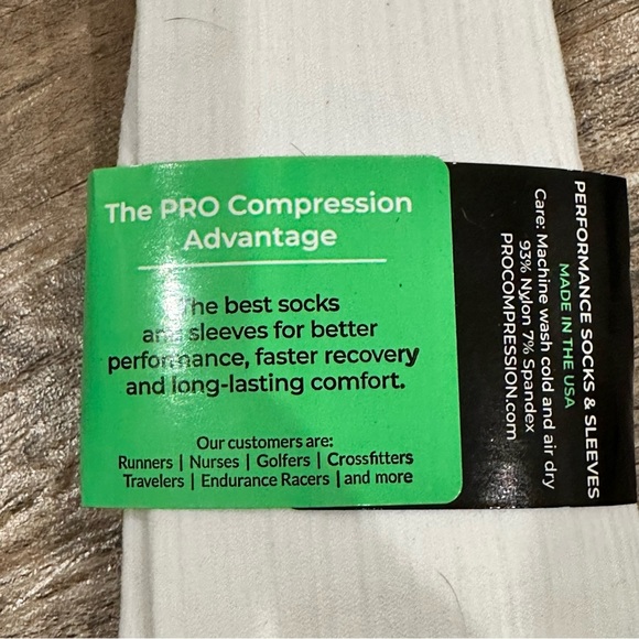 NWT PRO Compression Marathon White, Red and Blue Stripe Socks- UNISEX - Picture 6 of 9